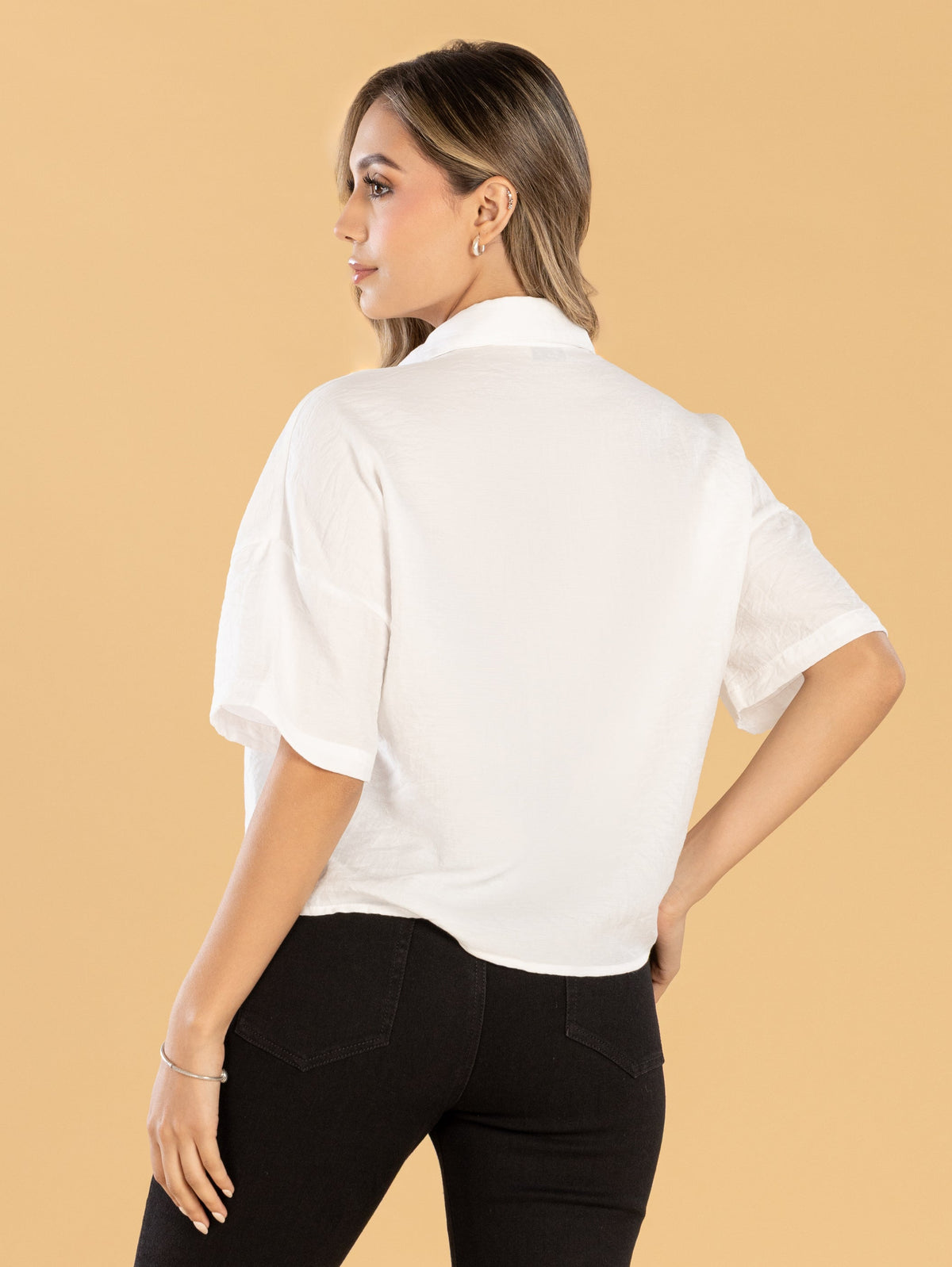 Blusa Oversize Ivory Cuello Camisero