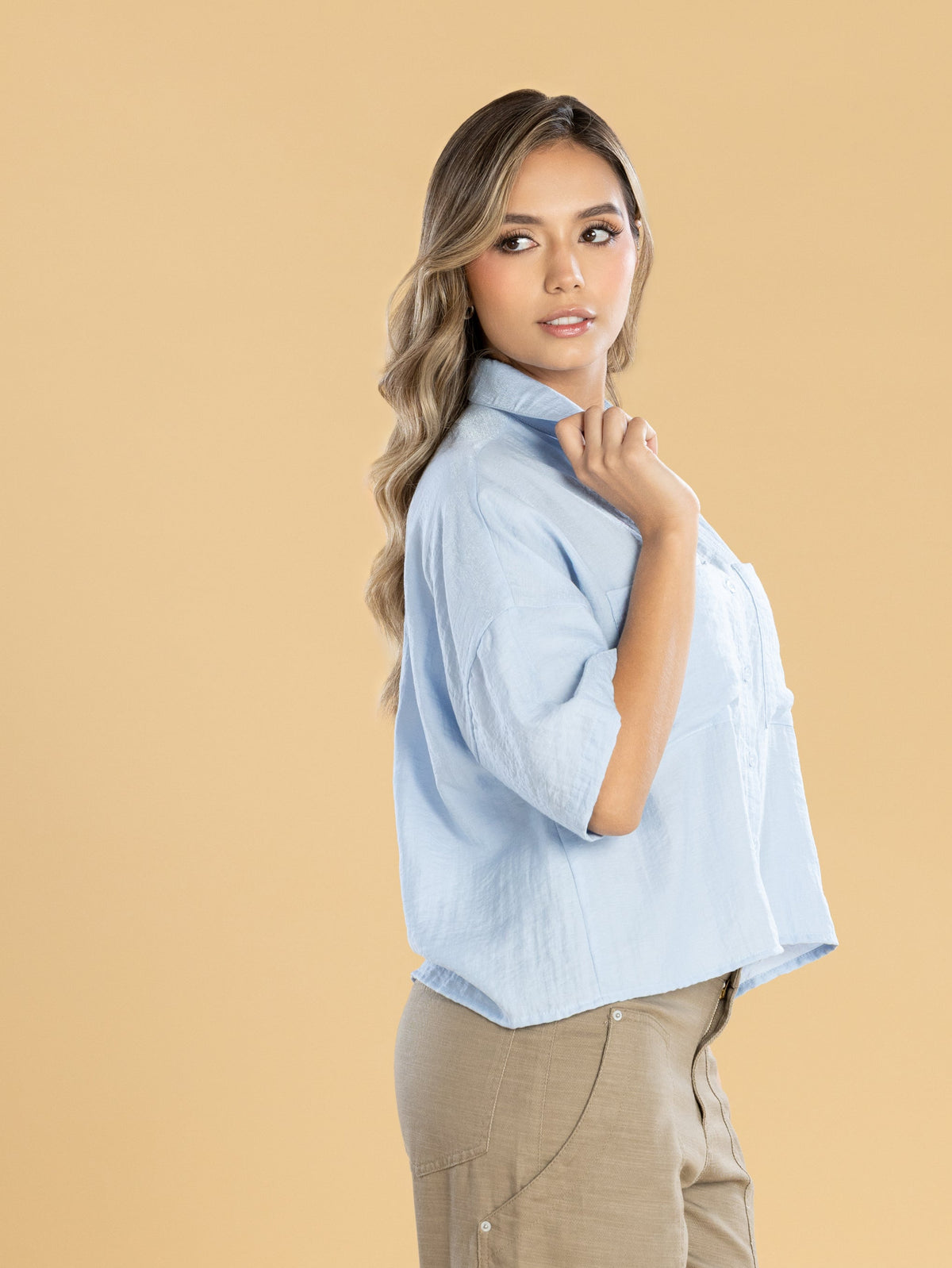 Blusa Oversize Azul Claro Cuello Camisero
