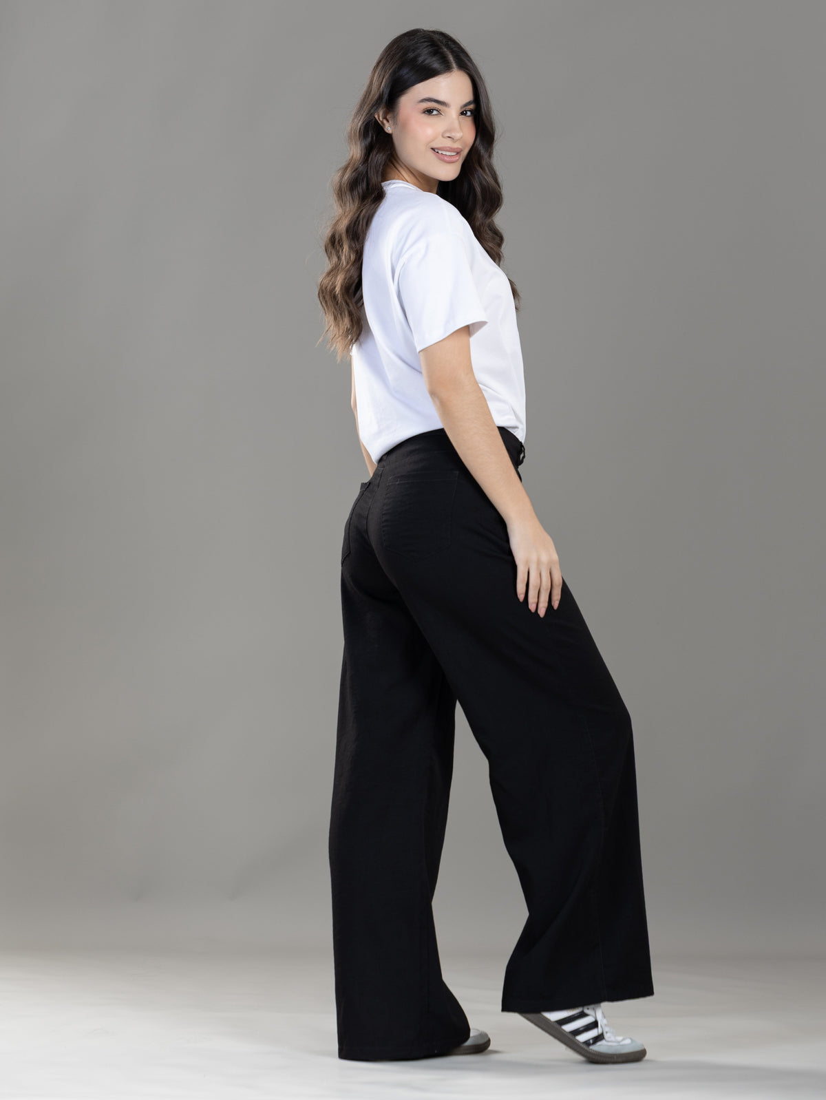 Pantalón Confort Negro Wide Leg