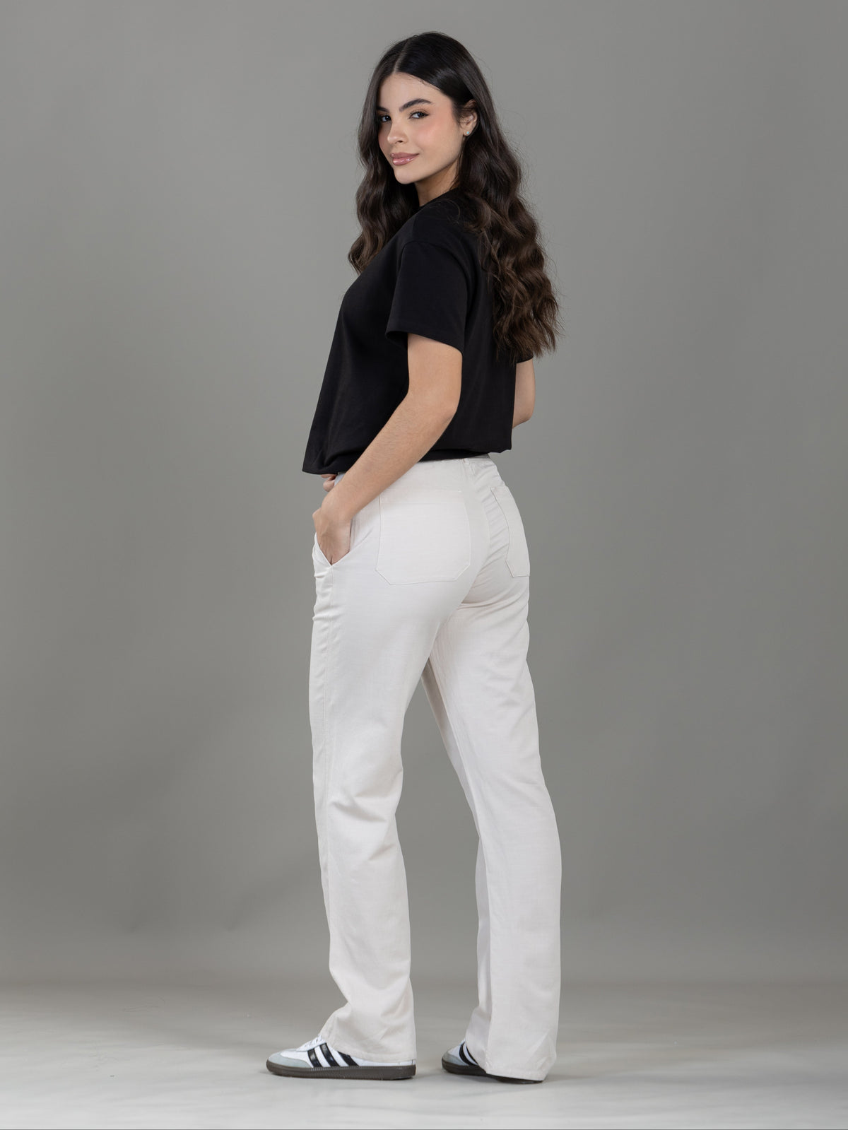 Pantalón Confort Arena Bota Recta