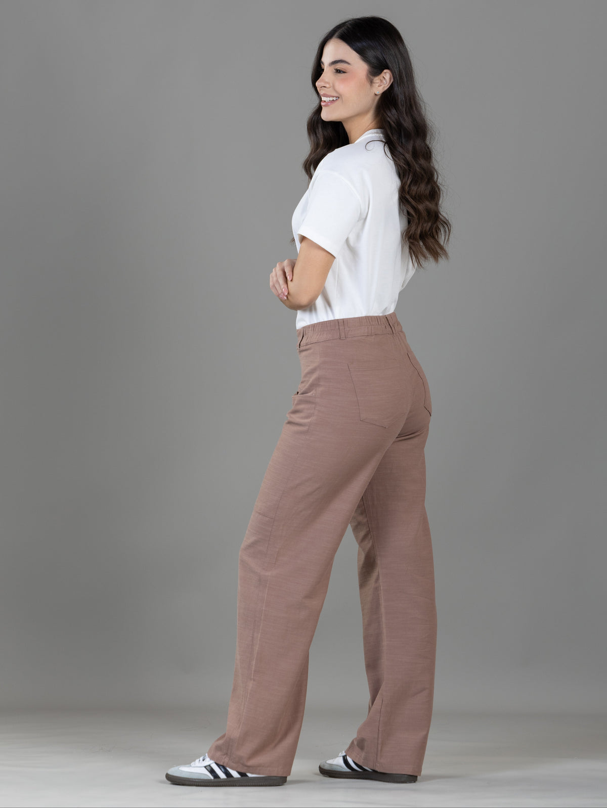 Pantalón Confort Café Bota Recta