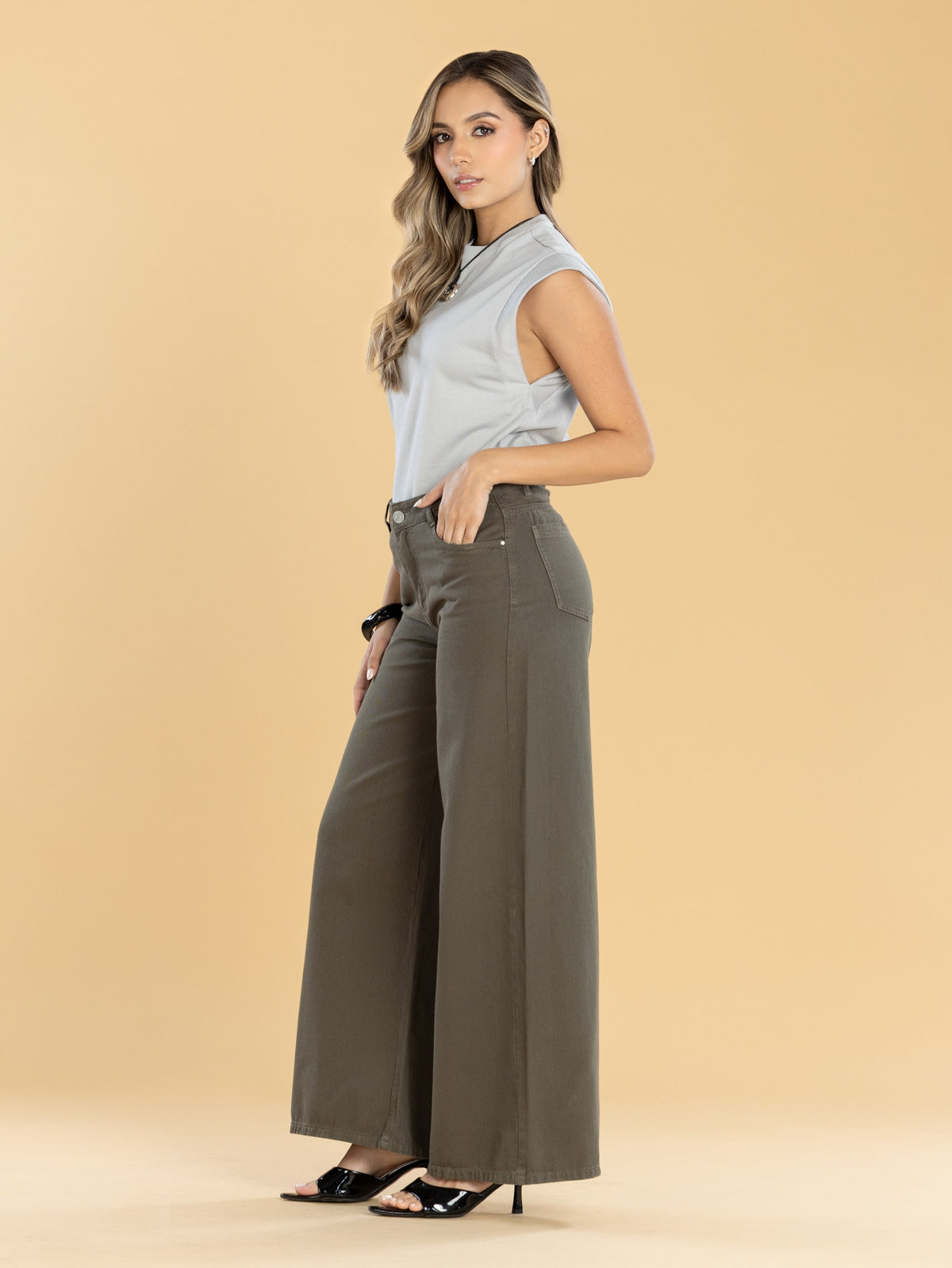 Pantalón Wide Leg Verde Ajustable En Cintura