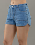 Short Azul Medio Tiro Alto Corte Atlético En Costado