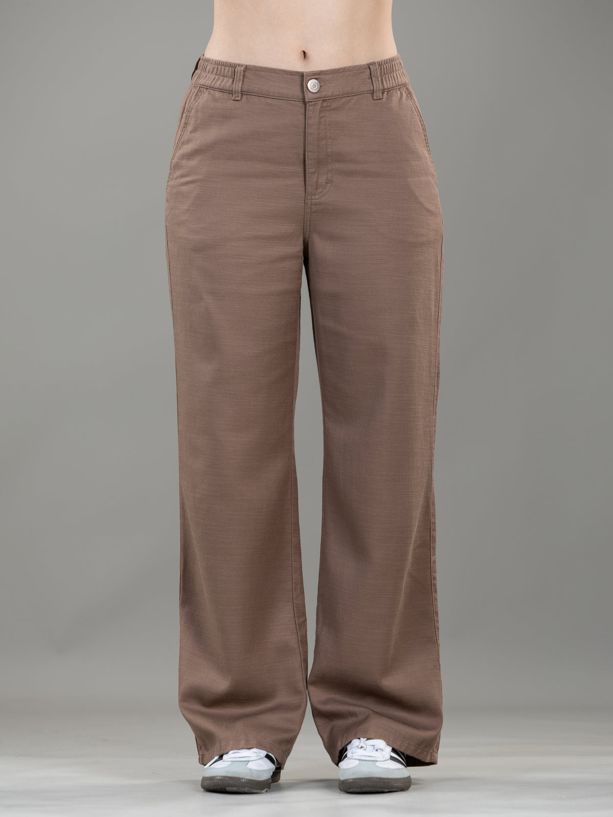 Pantalón Confort Café Bota Recta