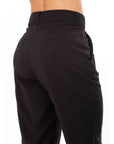 Pantalón Casual Corte Delantero Mom Negro
