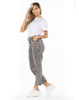 Jeans Rígido Mom Gris 5 Bolsillos