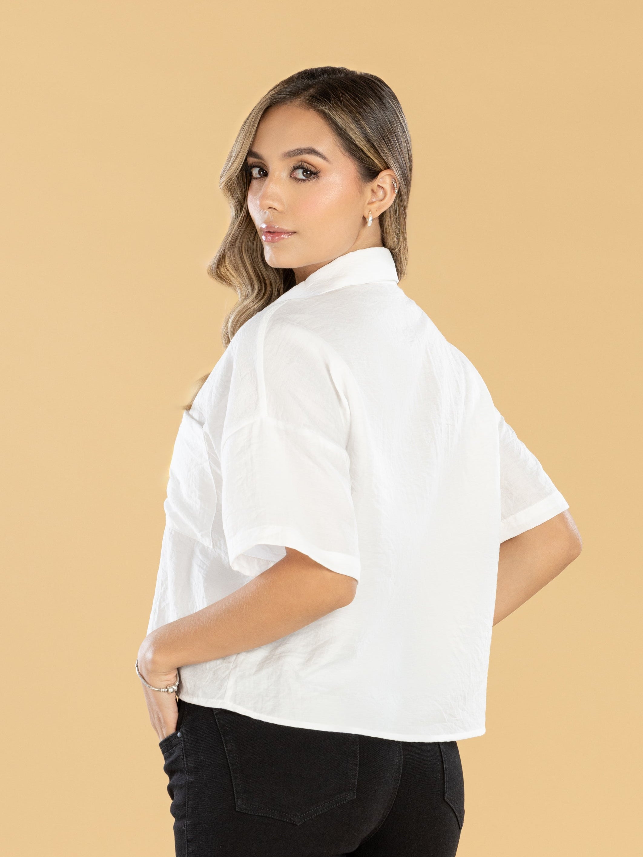 Blusa Oversize Ivory Cuello Camisero