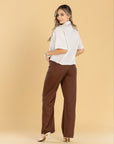 Pantalón Confort Café Straight