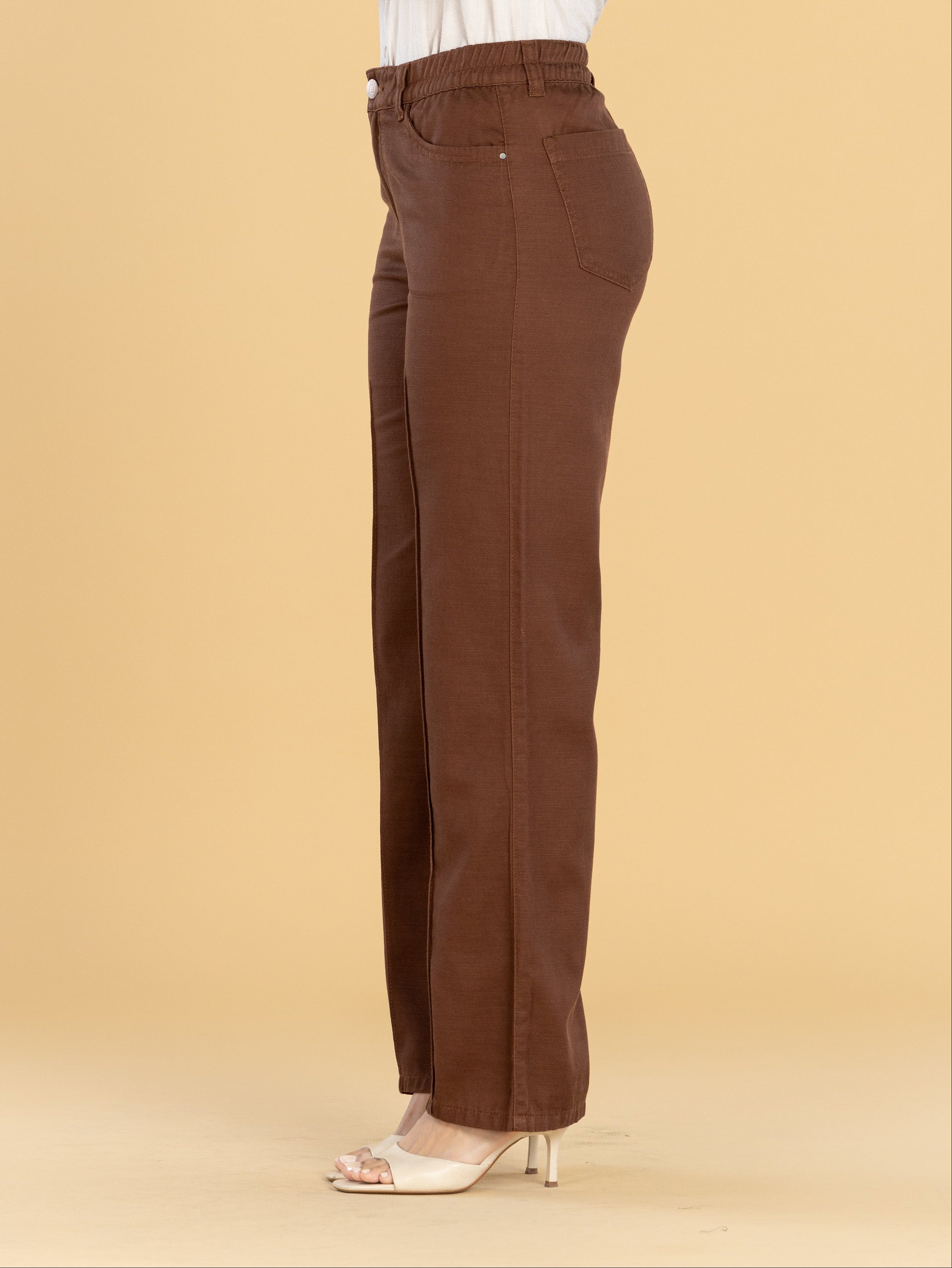 Pantalón Confort Café Straight