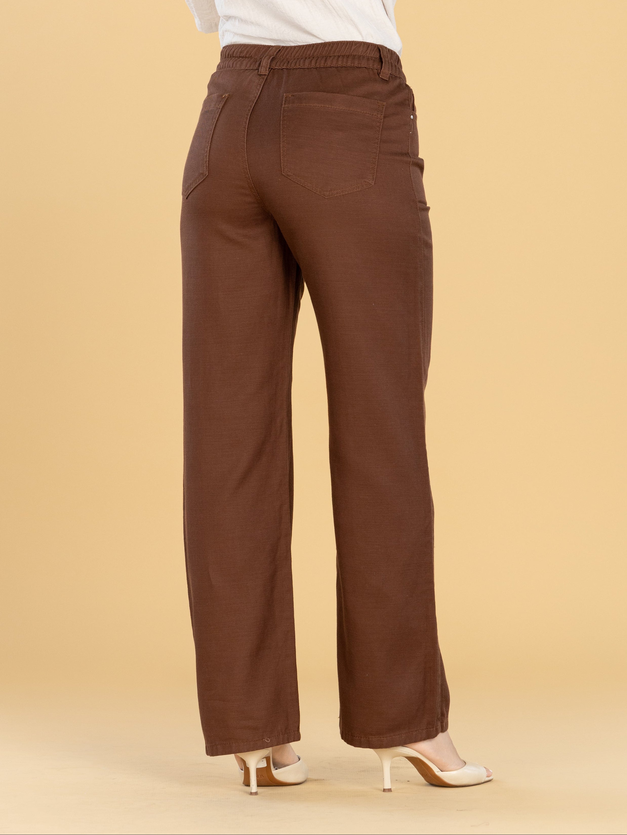 Pantalón Confort Café Straight