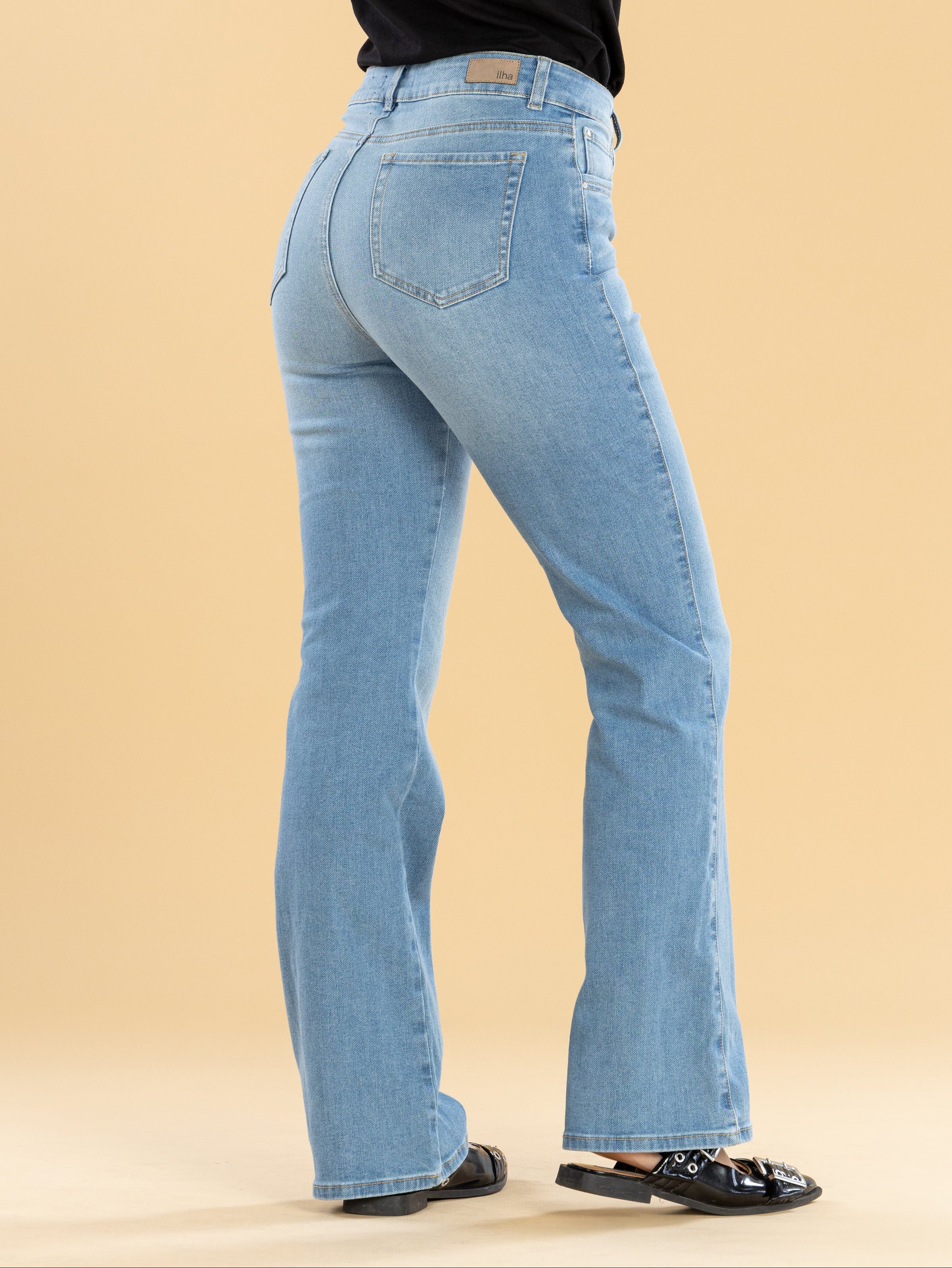 Jeans Confort Azul Claro Flare