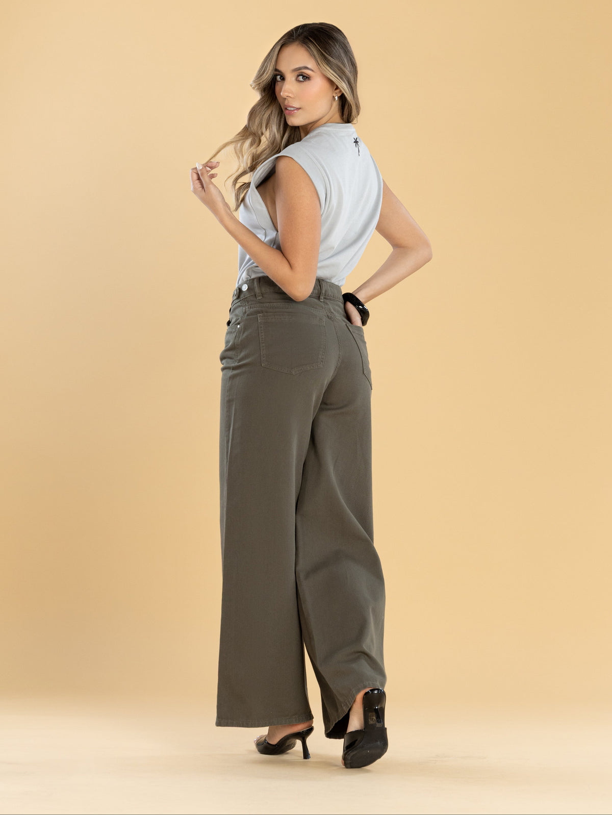 Pantalón Wide Leg Verde Ajustable En Cintura