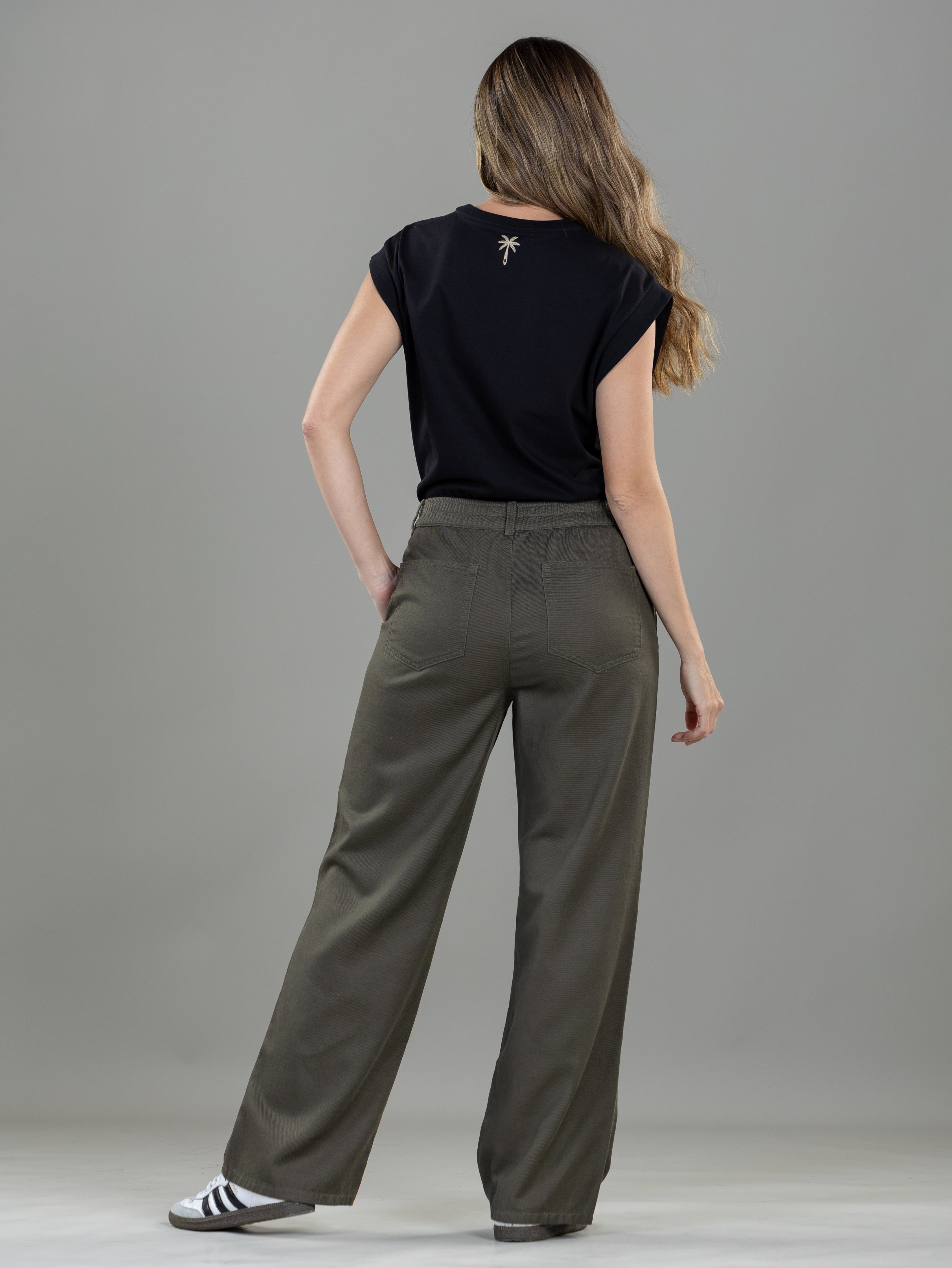 Pantalón Confort Verde Bota Recta